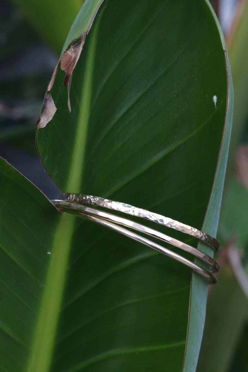 Wide Hammered Bangle Set – ROOTSSEA